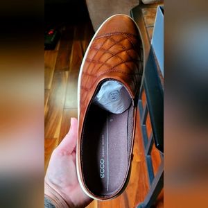 Woman's ECCO Leather Shoes